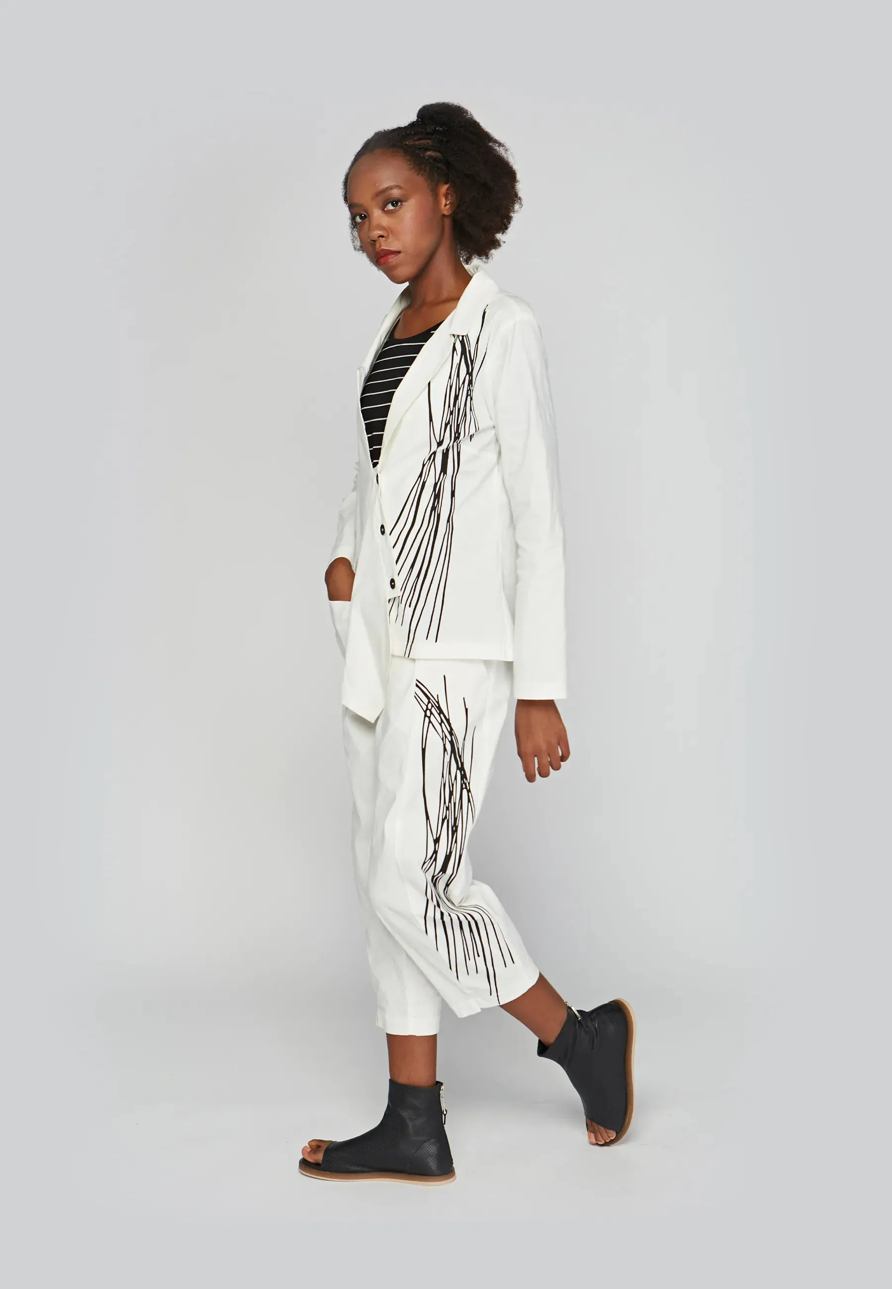 AVA Printed, stretch linen & cotton blended jacket