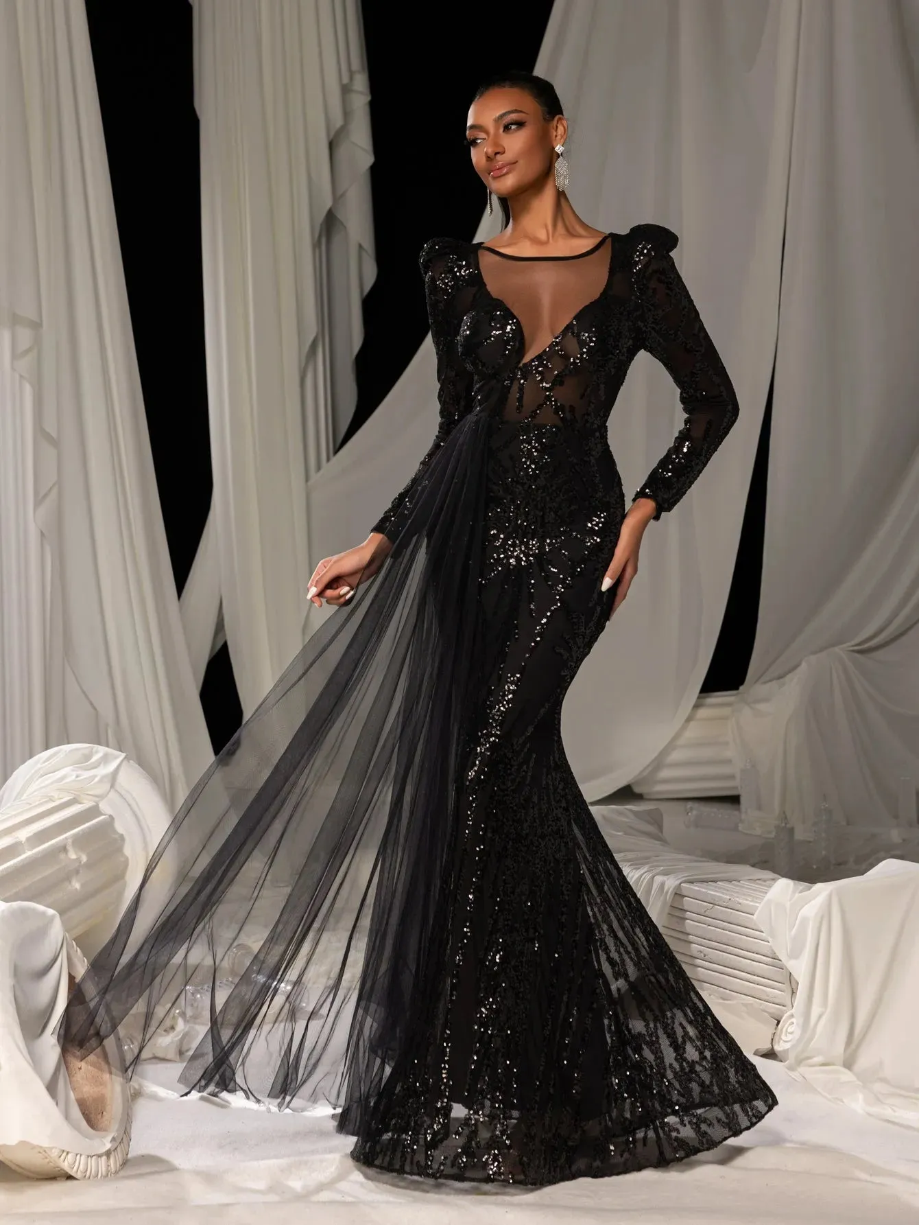 Gorgeous Graphic Sequin Sheer Overlay Mermaid Hem Evening Dress